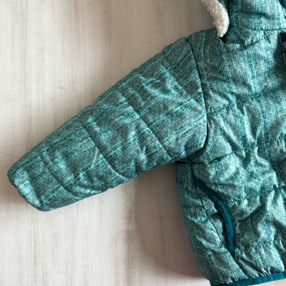 Patagonia Baby Reversible Dream Song Hooded Jacket (size 6-12 months) - Picture 6 of 10